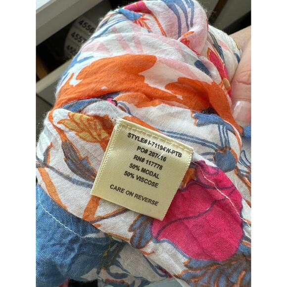 Lovestitch White Mimi Floral Print Sleeveless Scoop Neck Cross-Back Maxi Dress - Picture 11 of 14